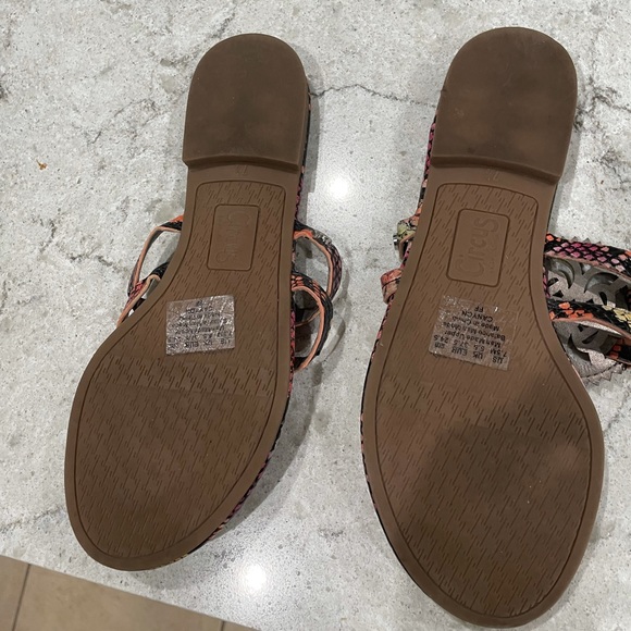 Flip flops - Picture 3 of 3